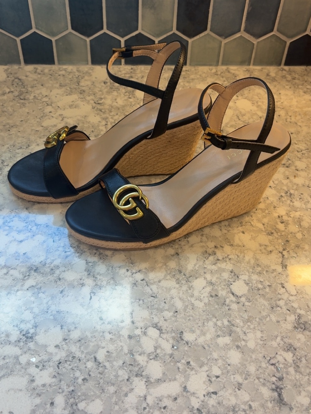 GUCCI Black Leather GG Marmont Wedge Espadrille Sandals - Picture 3 of 4